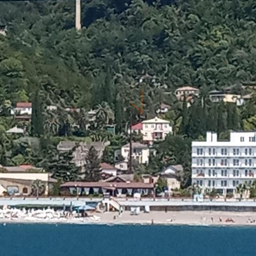 Бестужевский Дворик Gagra Esterno foto