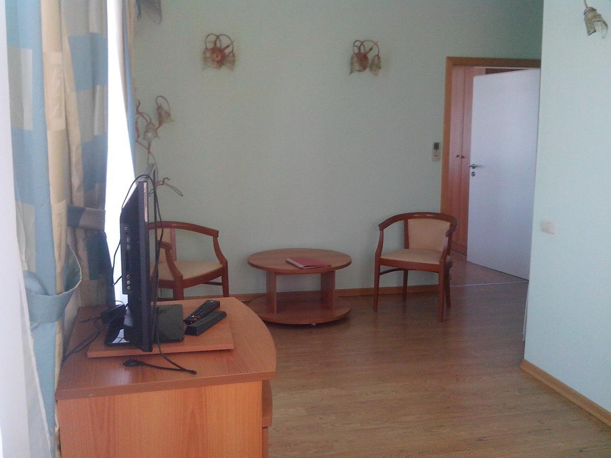 Бестужевский Дворик Gagra Esterno foto